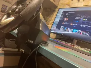 Volante y Pedales Hori Xbox/PC