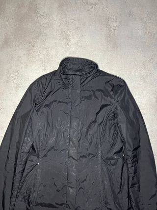 Gabardina Calvin Klein Negra.