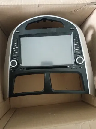 Autorrádio com GPS para Peugeot e Hyundai