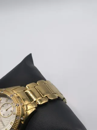 Reloj Guess Dorado