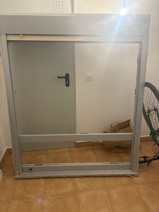 Ventanas PVC  Tienen 4 años, cristal de doble capa