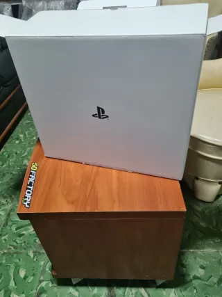 Caja y manuales PS5 Slim