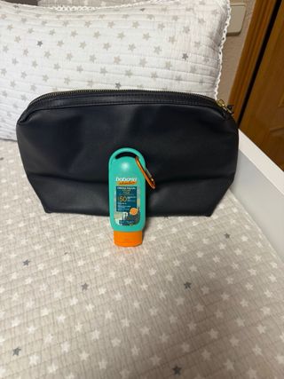 Neceser Lefties Negro + Crema Babaria SPF50