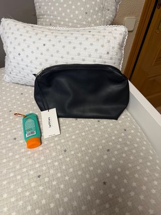 Neceser Lefties Negro + Crema Babaria SPF50