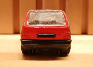 Fiat Uno n°40 Bburago 1:43 Da restaurare