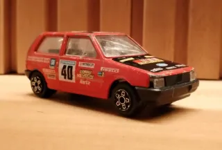 Fiat Uno n°40 Bburago 1:43 Da restaurare