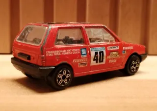 Fiat Uno n°40 Bburago 1:43 Da restaurare