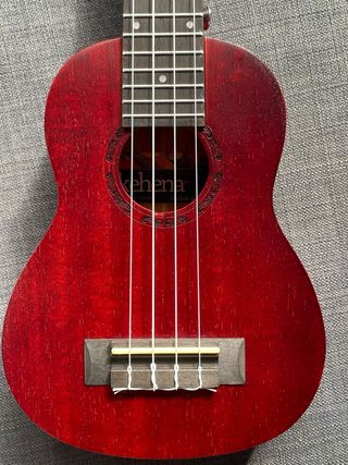UKELELE KEHENA