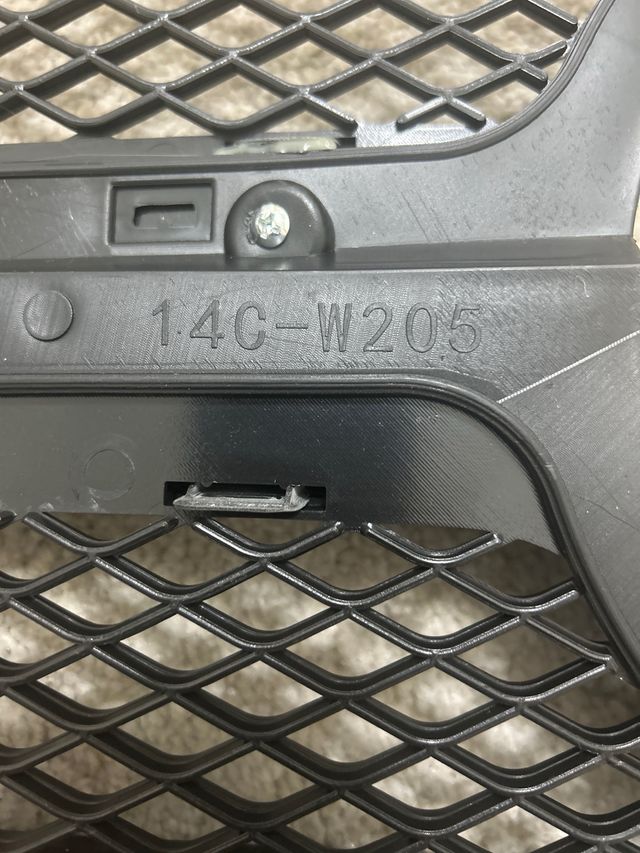 Parrilla Delantera Mercedes Benz