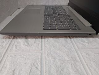 Portatil Lenovo Ideapad 320-15AST (1765)