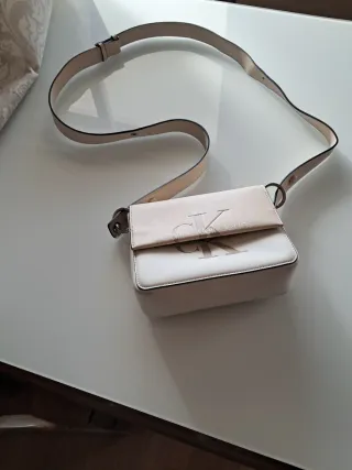 Bolso Calvin Klein sin estrenar