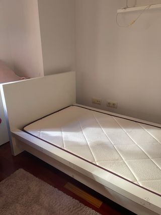 Cama Ikea 200x90  + colchón nuevo