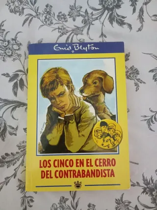 Los cinco en el cerro del contrabandista.