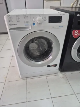 Máquina de Roupa Indesit 10kg
