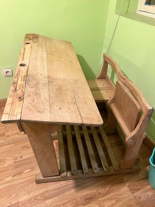 Pupitre antiguo de madera