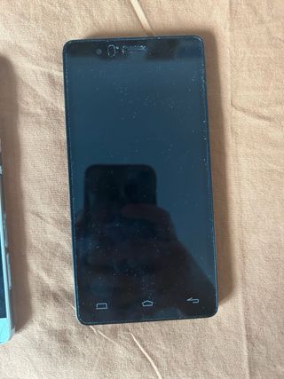 2 móviles Huawei rotos y un movil bq roto