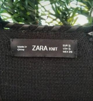 Chaqueta/Cárdigan Negro con Flecos