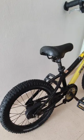 Bicicleta Infantil SPECIALIZED HOTROCK 16 "