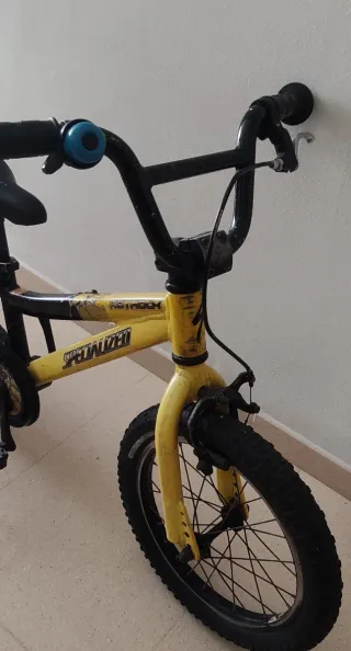 Bicicleta Infantil SPECIALIZED HOTROCK 16 "