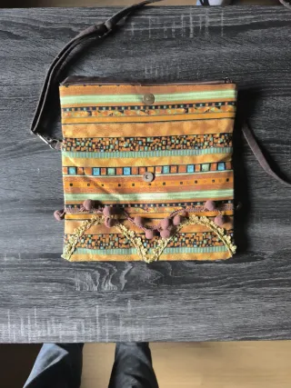 Bolso marrón estampado bandolera