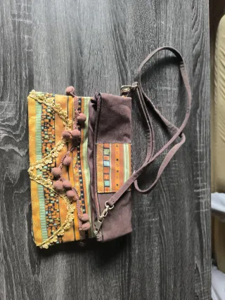 Bolso marrón estampado bandolera