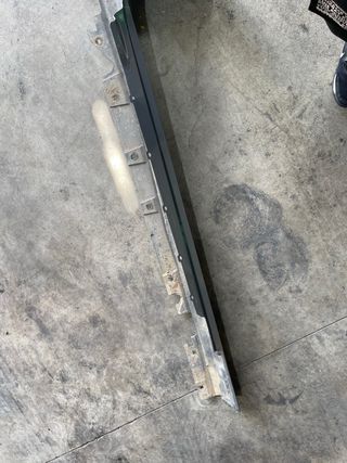 Talonera izquierda BMW E92 Gris