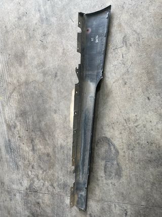 Talonera izquierda BMW E92 Gris