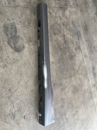 Talonera izquierda BMW E92 Gris