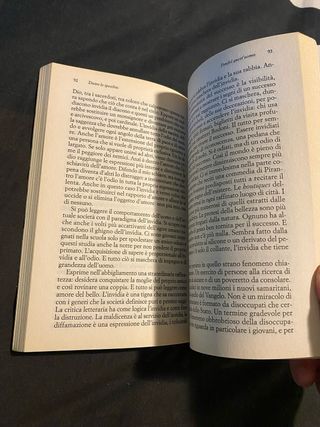 Dietro lo specchio realtà e sogni dell'uomo di ...