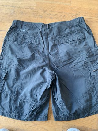 Bermudas Columbia Talla S Gris