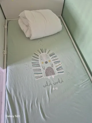 Cholllo!Cuna-cama140x70cm+colchon+colcha+ropa cama