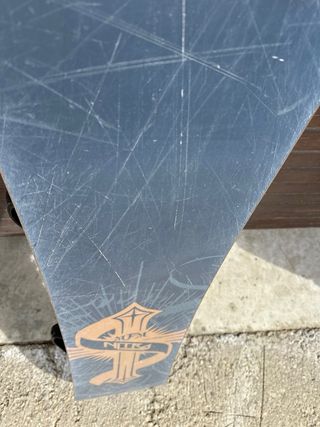 Tabla Snow Marc Frank Montoya 140 con fijaciones