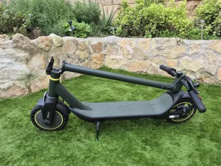 Bongo M40 XL Connected Patinete Eléctrico