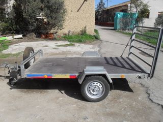 Remolque plataforma porta vehículos