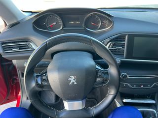 Peugeot 308 2016