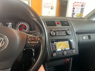 Volkswagen Touran 2011