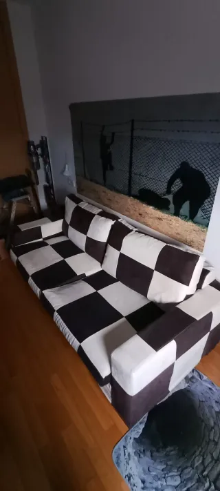 Sofá 2 plazas tapizado en Alcántara.