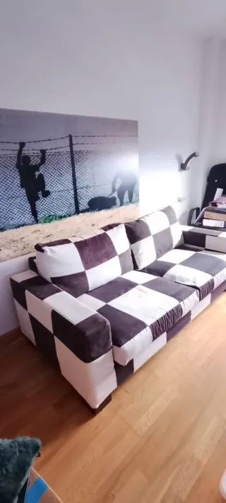 Sofá 2 plazas tapizado en Alcántara.