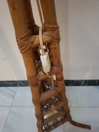 LAMPARA DE PIE DE CAÑA