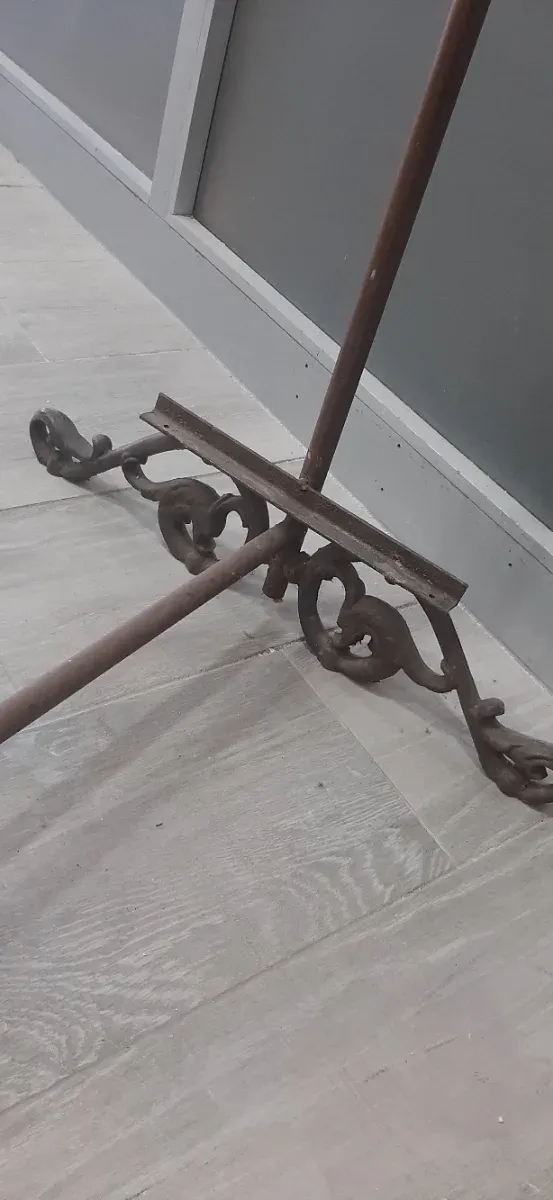 Burro de forja para ropa