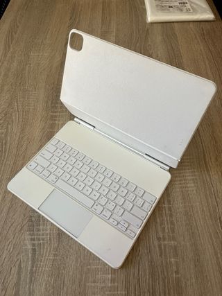 Apple Magic Keyboard 12.9” Blanco