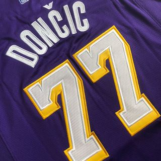 Camiseta Doncic 2026 talla M Lakers