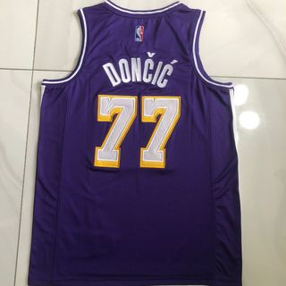 Camiseta Doncic 2026 talla M Lakers