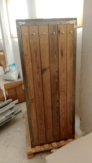 Mesa diseño industrial madera y metal