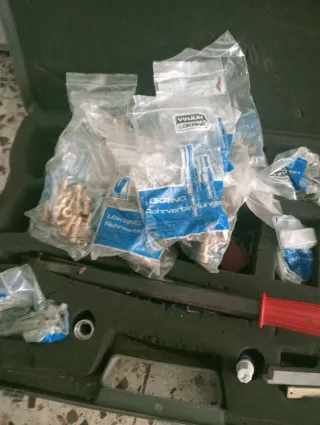 Herramienta para tubos y accesorios