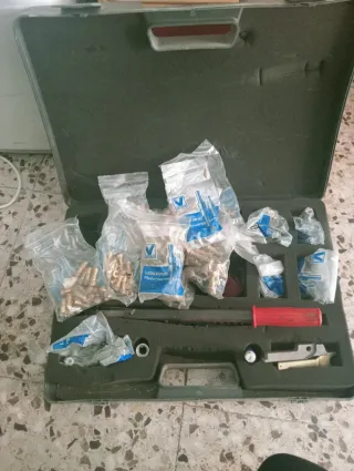 Herramienta para tubos y accesorios