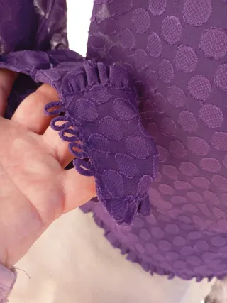 Blusa morada con lunares