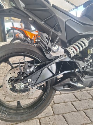 KTM Duke 125 Negra