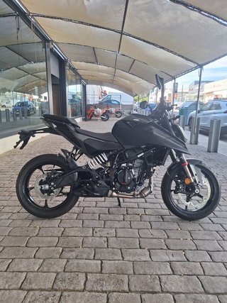KTM Duke 125 Negra