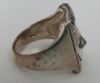 Anillo de plata con rostro